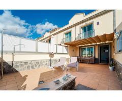 Exceptional Duplex en Residencial Brisas de Puerto Rico – Vivienda Moderna con Gran Terraza