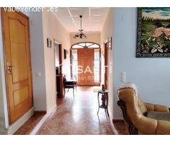 Casa independiente con patio y terraza en Gavarda