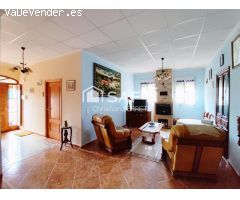 Casa independiente con patio y terraza en Gavarda