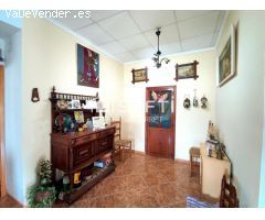 Casa independiente con patio y terraza en Gavarda