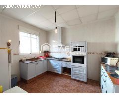 Casa independiente con patio y terraza en Gavarda