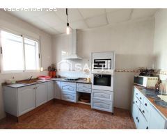 Casa independiente con patio y terraza en Gavarda