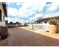 Casa independiente con patio y terraza en Gavarda
