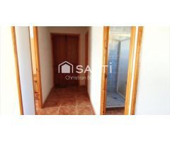 Casa independiente con patio y terraza en Gavarda