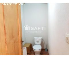Casa independiente con patio y terraza en Gavarda