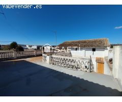 Casa independiente con patio y terraza en Gavarda