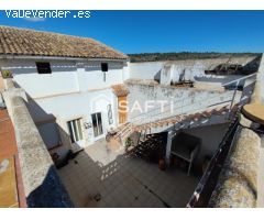 Casa independiente con patio y terraza en Gavarda