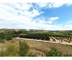 Casa independiente con patio y terraza en Gavarda