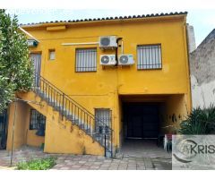 VENTA CHALET QUE OFRECE MUCHAS OPCIONES EN YUNCOS