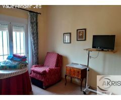 VENTA CHALET QUE OFRECE MUCHAS OPCIONES EN YUNCOS