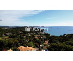 Magnífica villa con vistas al mar y a la montaña