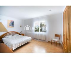 Magnífica villa con vistas al mar y a la montaña