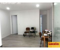 Atractivo local comercial en venta, Torrelavega.