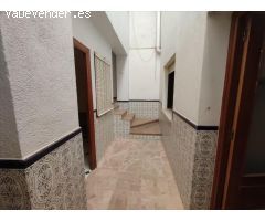 AMPLISIMA CASA-CHALET ADOSADO EN CONSUEGRA