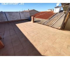 AMPLISIMA CASA-CHALET ADOSADO EN CONSUEGRA