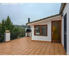¡Espectacular chalet en Vilanova de Segrià con una amplia parcela de 19.772 m²!