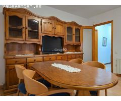 ¡Espectacular chalet en Vilanova de Segrià con una amplia parcela de 19.772 m²!