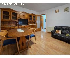 ¡Espectacular chalet en Vilanova de Segrià con una amplia parcela de 19.772 m²!