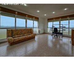 ¡Espectacular chalet en Vilanova de Segrià con una amplia parcela de 19.772 m²!