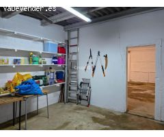 ¡Espectacular chalet en Vilanova de Segrià con una amplia parcela de 19.772 m²!