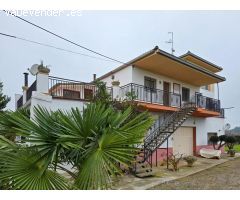 ¡Espectacular chalet en Vilanova de Segrià con una amplia parcela de 19.772 m²!