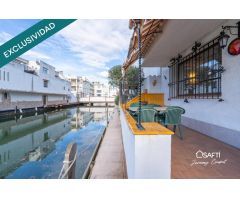 Casa de pescador con amarre