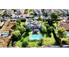 Chalet con Piscina en Urbanización Fuentequintillo