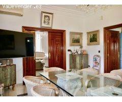 Chalet con Piscina en Urbanización Fuentequintillo