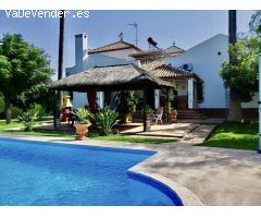 Chalet con Piscina en Urbanización Fuentequintillo