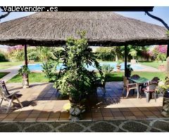 Chalet con Piscina en Urbanización Fuentequintillo