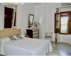 Chalet con Piscina en Urbanización Fuentequintillo