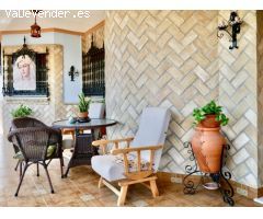 Chalet con Piscina en Sanlucar la Mayor