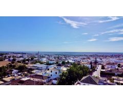 Chalet con Piscina en Sanlucar la Mayor