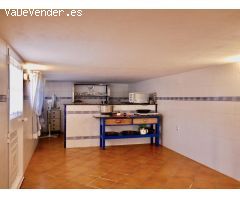 Chalet con Piscina en Sanlucar la Mayor