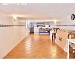Chalet con Piscina en Sanlucar la Mayor