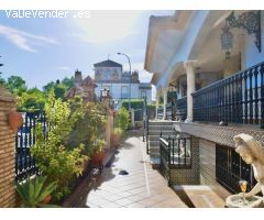 Chalet con Piscina en Sanlucar la Mayor