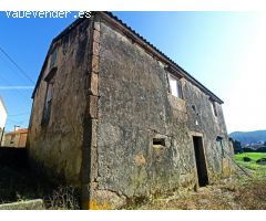 Edificaciones para restaurar en el lugar de A Grixa.