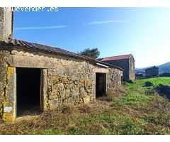 Edificaciones para restaurar en el lugar de A Grixa.