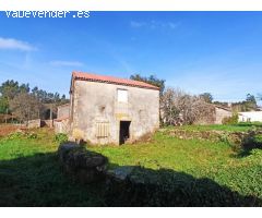 Edificaciones para restaurar en el lugar de A Grixa.