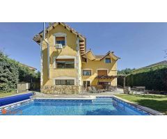 Casa de 4 habitaciones, piscina, bodega, garaje