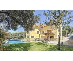 Casa de 4 habitaciones, piscina, bodega, garaje