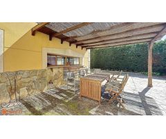 Casa de 4 habitaciones, piscina, bodega, garaje