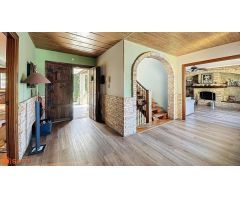 Casa de 4 habitaciones, piscina, bodega, garaje