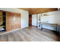 Casa de 4 habitaciones, piscina, bodega, garaje