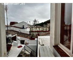 Auténtica casa de pueblo para entrar a vivir.