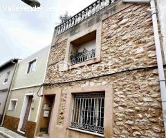 Auténtica casa de pueblo para entrar a vivir.