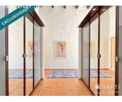 En exclusiva Villa de Lujo Estilo Ibicenco con Casa de Invitados, Piscina, Jacuzzi, Cancha de Tenis 