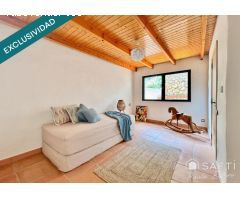 En exclusiva Villa de Lujo Estilo Ibicenco con Casa de Invitados, Piscina, Jacuzzi, Cancha de Tenis 