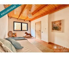En exclusiva Villa de Lujo Estilo Ibicenco con Casa de Invitados, Piscina, Jacuzzi, Cancha de Tenis 