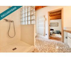 En exclusiva Villa de Lujo Estilo Ibicenco con Casa de Invitados, Piscina, Jacuzzi, Cancha de Tenis 